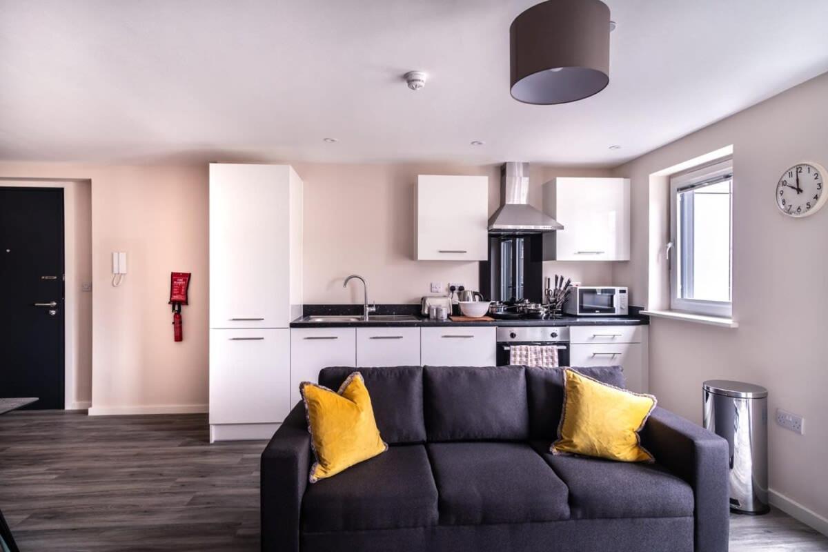 Modern & Spacious 2 Bed Apartment In Manchester Exterior foto