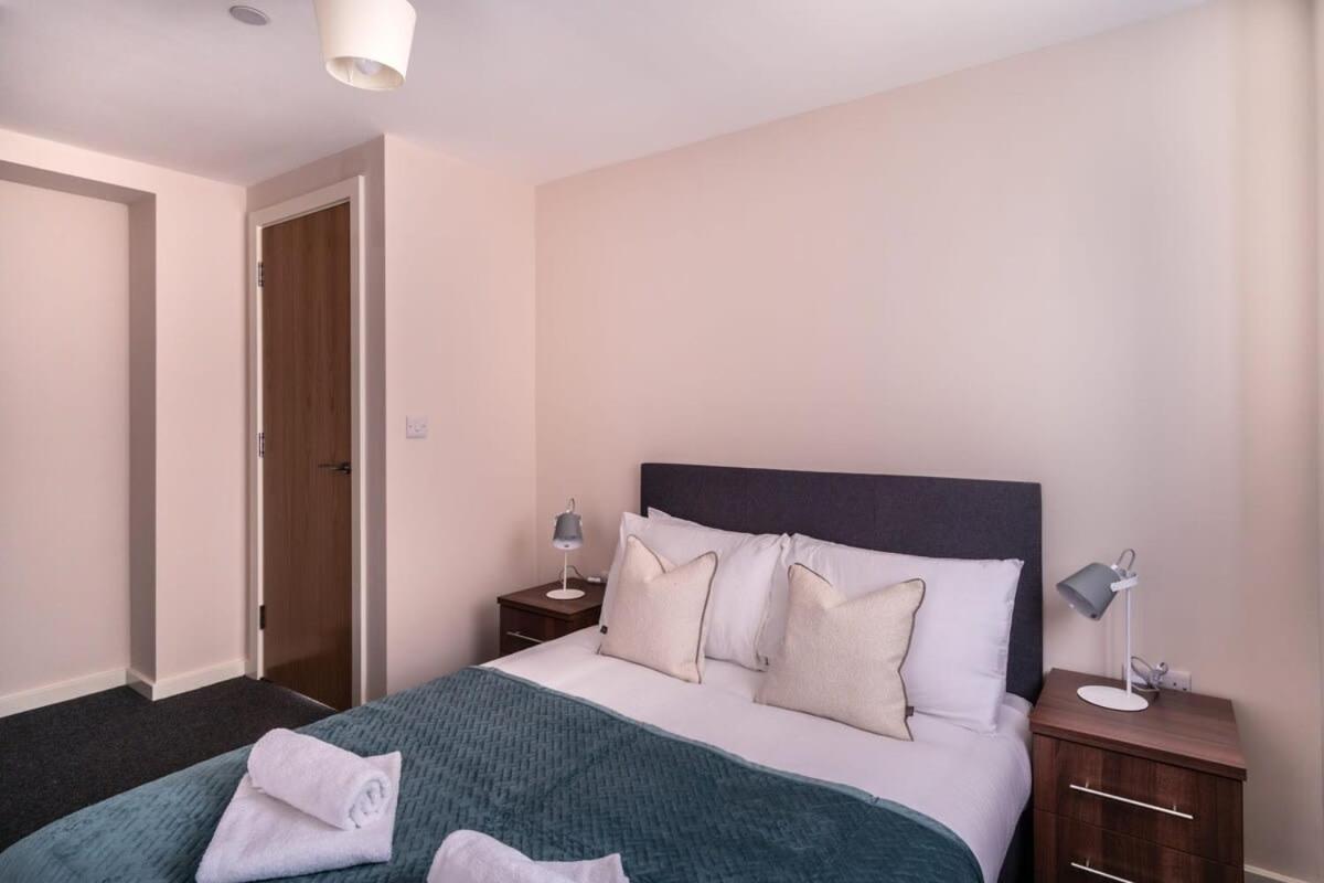 Modern & Spacious 2 Bed Apartment In Manchester Exterior foto
