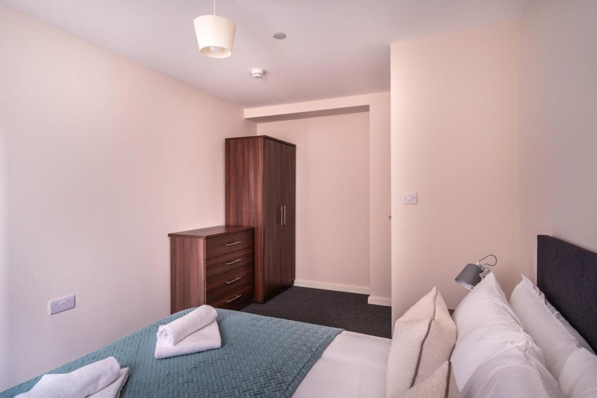 Modern & Spacious 2 Bed Apartment In Manchester Exterior foto